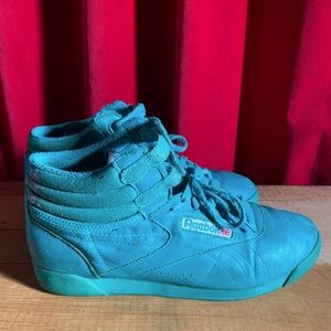 Vintage turquoise Reebok sneakers!